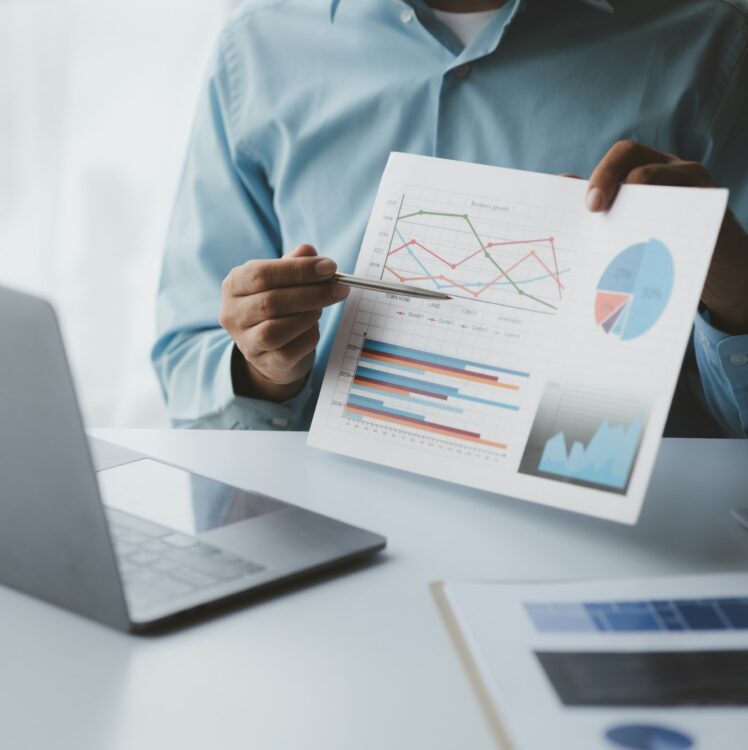 Chart mit Grafik über den Online Marketing Erfolg eines Unternehmens